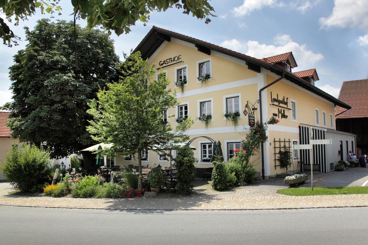 Landgasthof Zum Muller Ruderting ภายนอก รูปภาพ